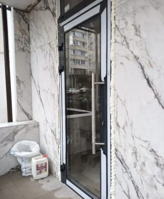 Входная дверь из алюминия Alurix