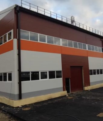 Ленточное остекление промышленного здания в Химках